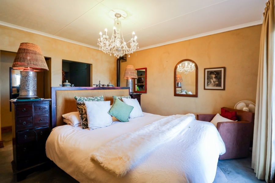 5 Bedroom Property for Sale in Paradise Western Cape